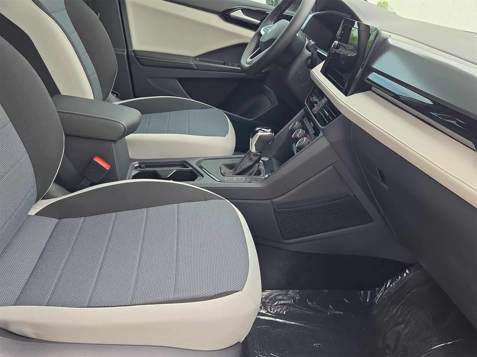 Thumbnail: 2025 Volkswagen Taos - 21