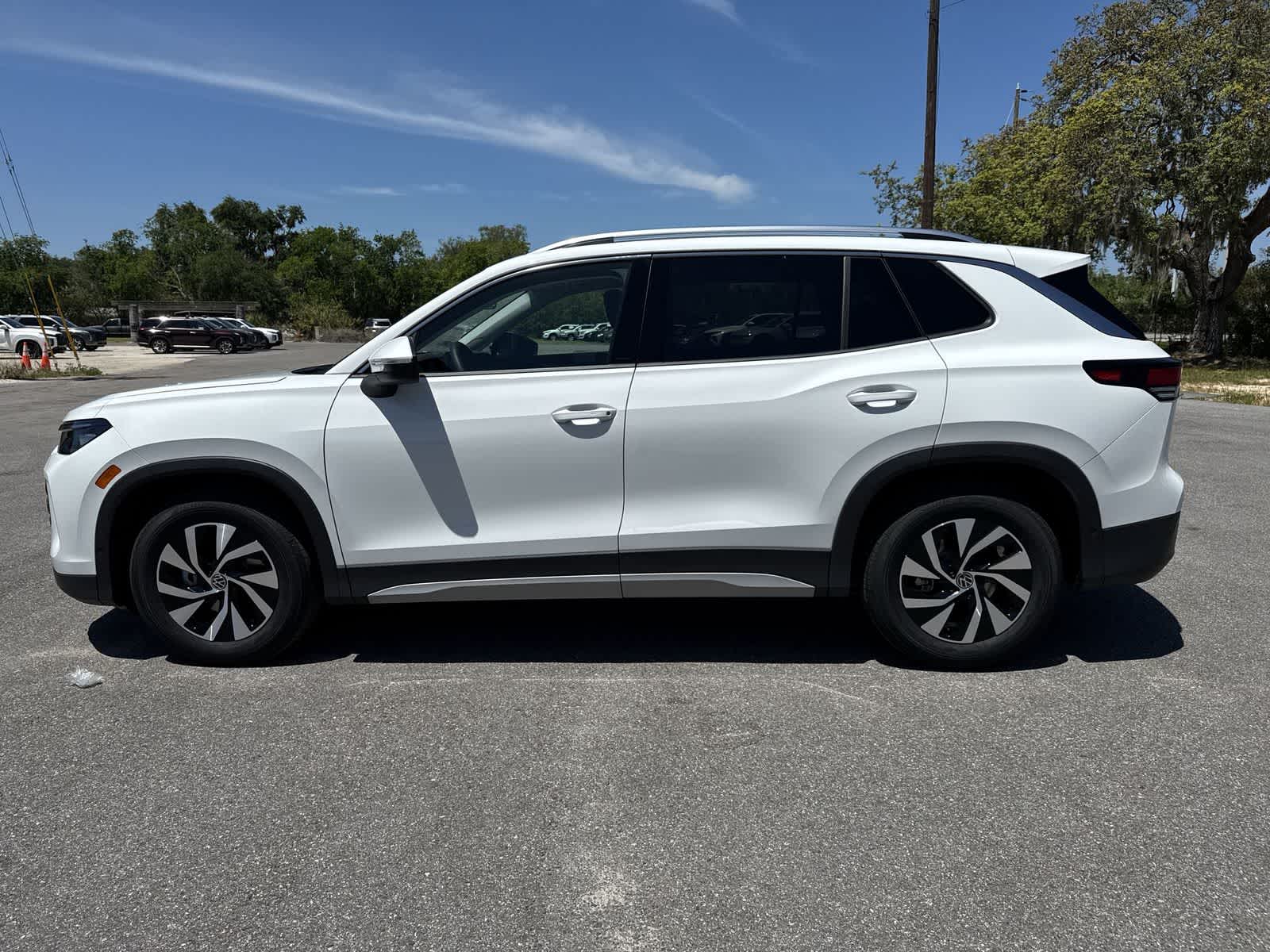 Thumbnail: 2026 Volkswagen Tiguan - 3