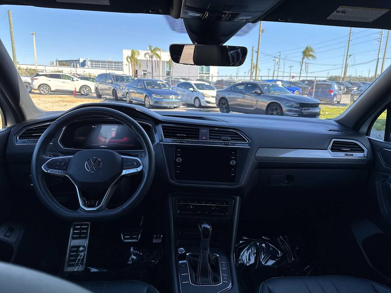 Thumbnail: 2023 Volkswagen Tiguan - 14