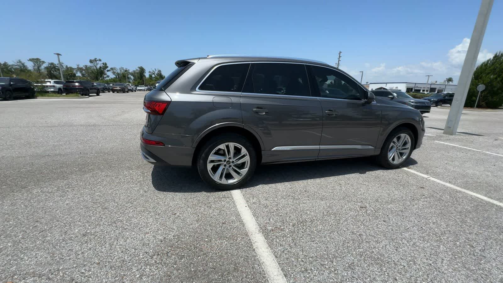 Thumbnail: 2023 Audi Q7 - 7