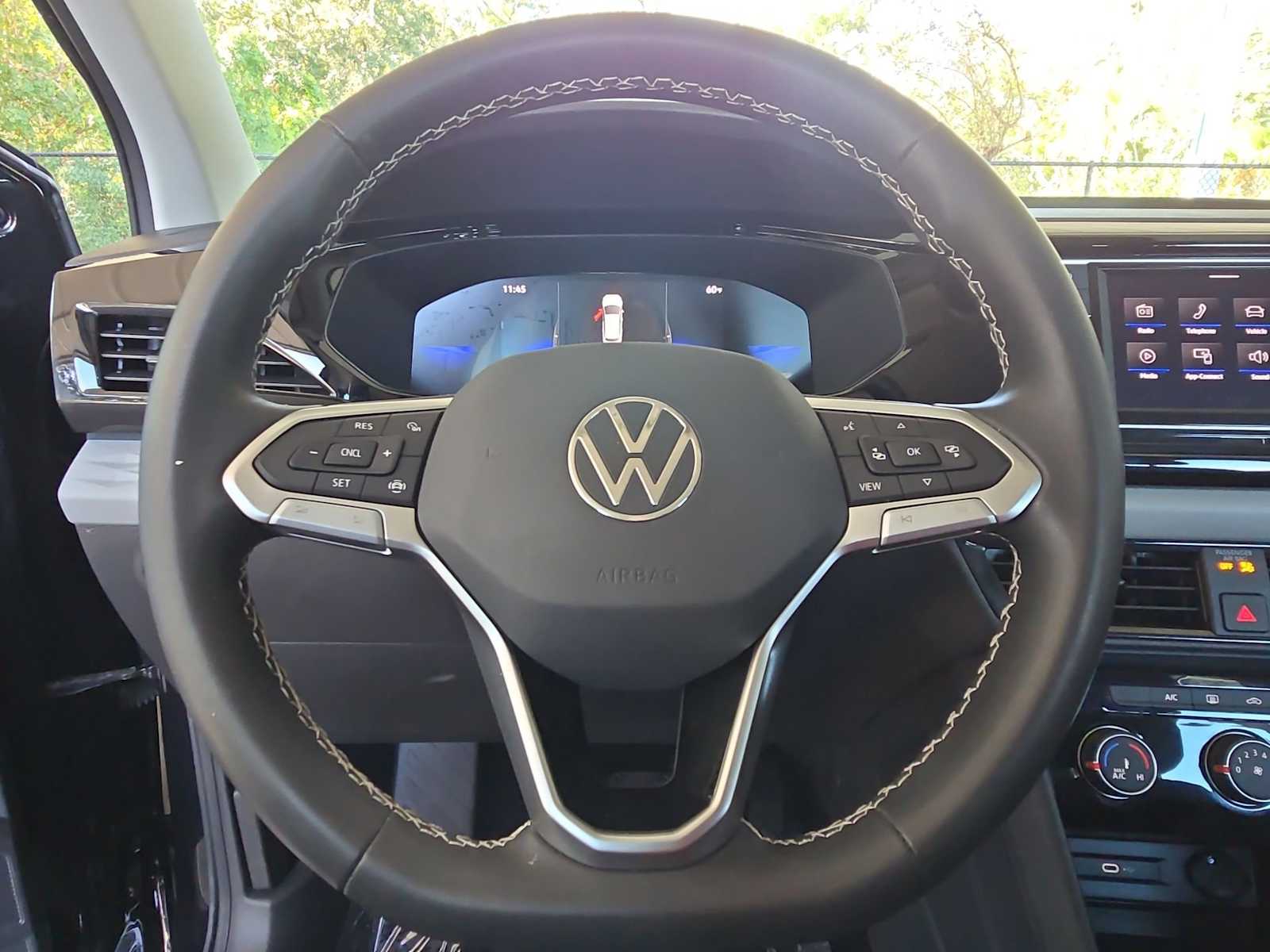 Thumbnail: 2023 Volkswagen Taos - 20