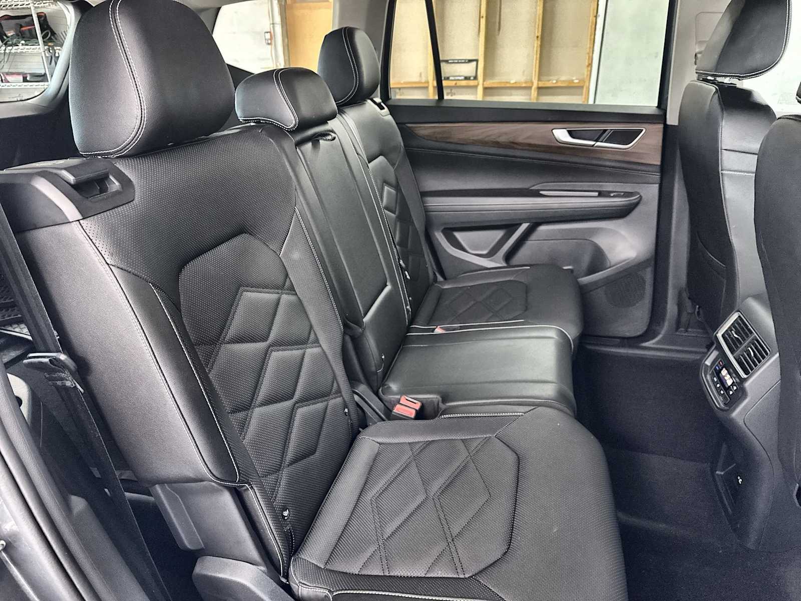 Thumbnail: 2025 Volkswagen Atlas - 18