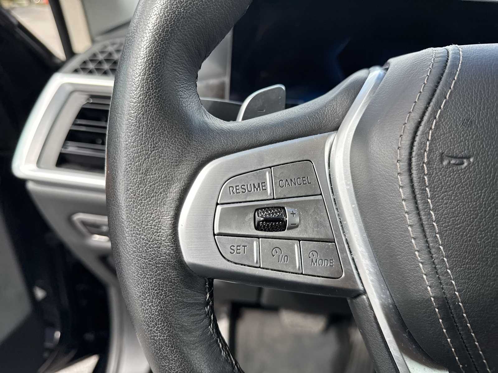 Thumbnail: 2023 BMW X7 - 22