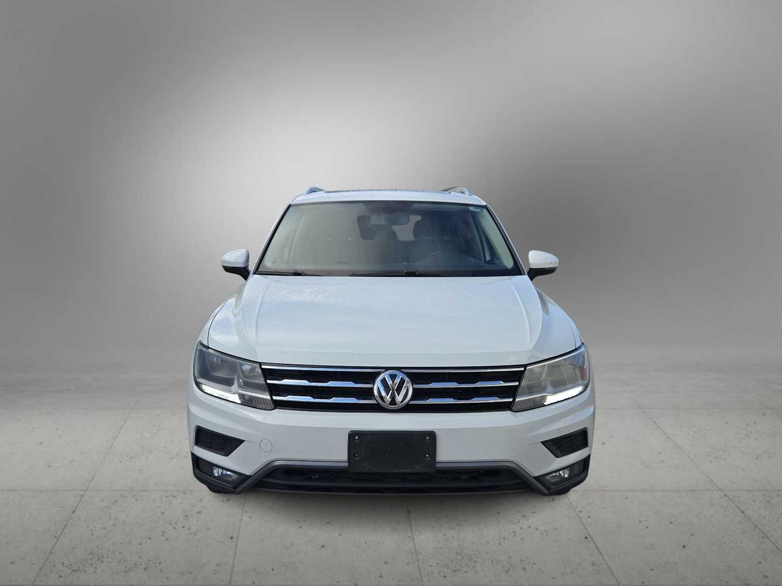 Thumbnail: 2018 Volkswagen Tiguan - 3
