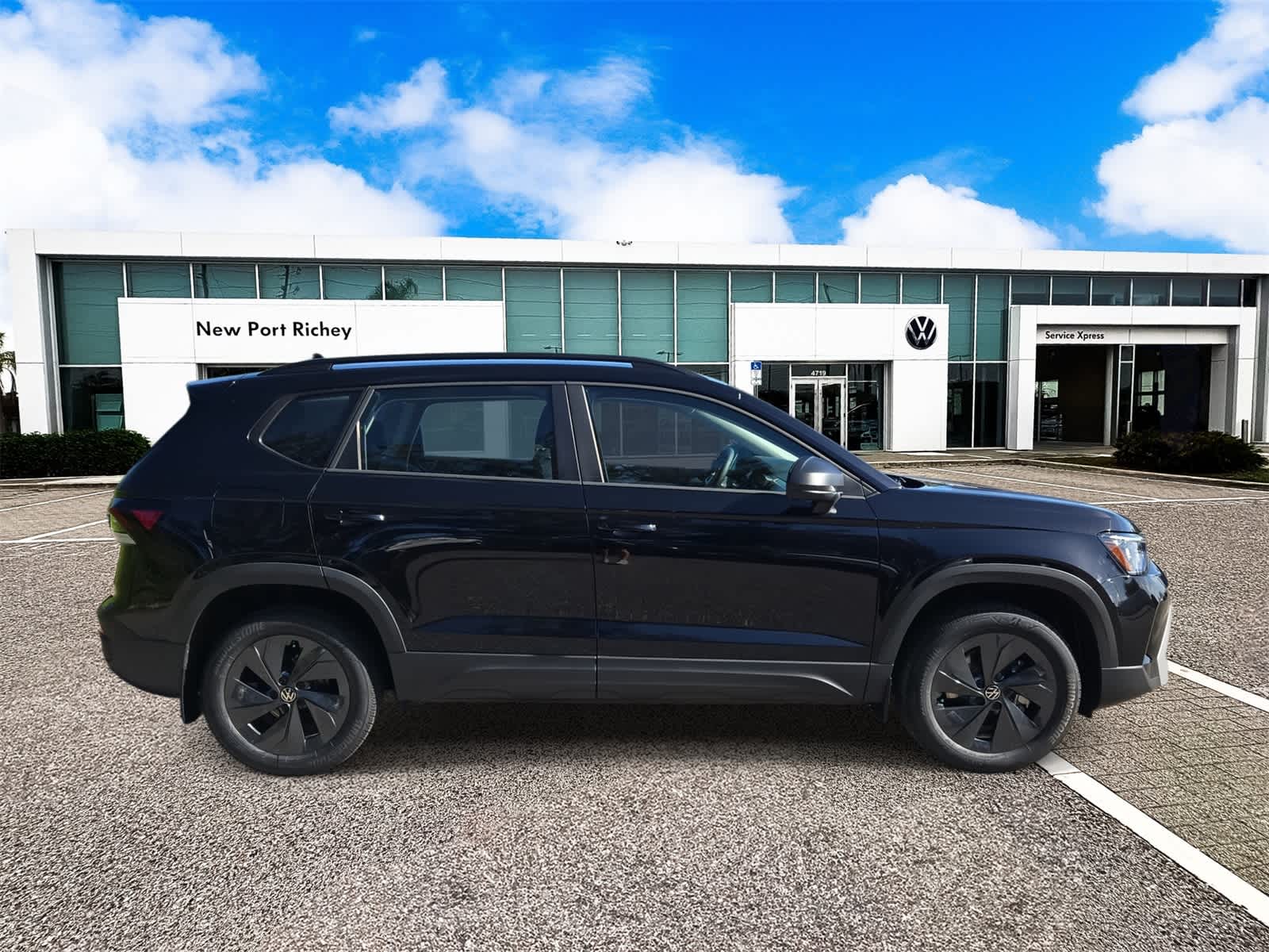 Thumbnail: 2025 Volkswagen Taos - 9