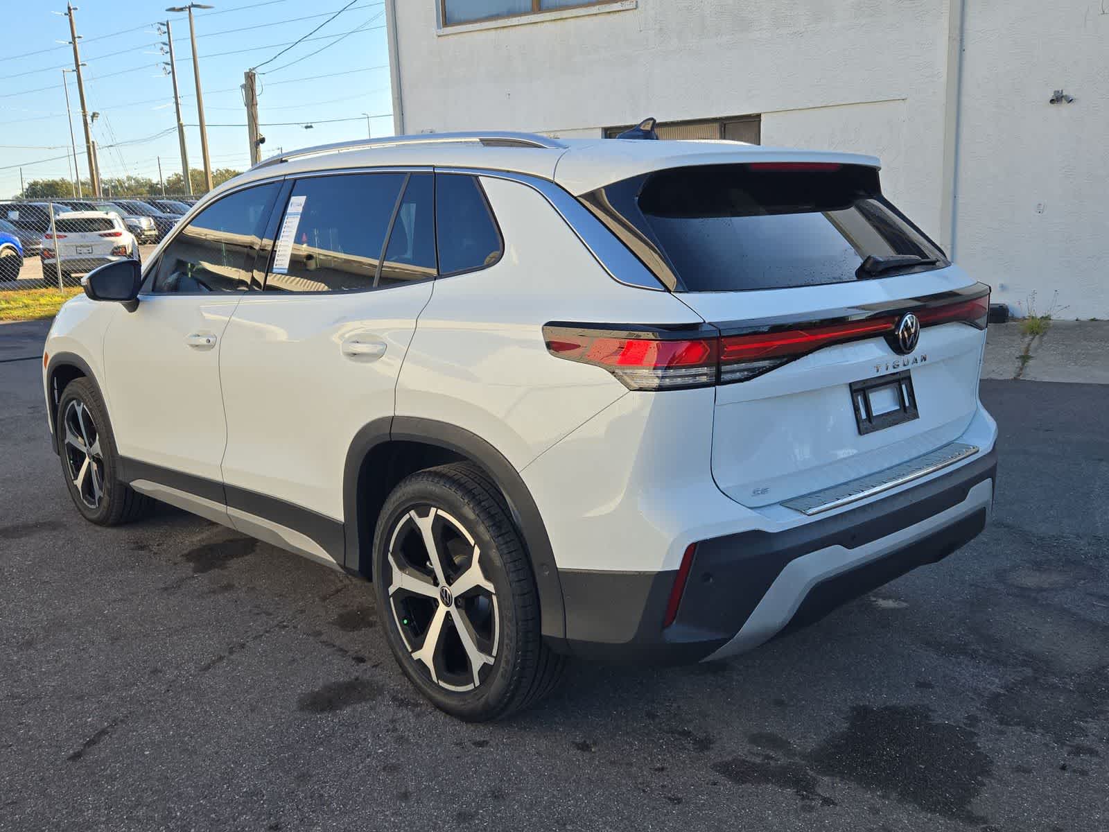 Thumbnail: 2026 Volkswagen Tiguan - 12