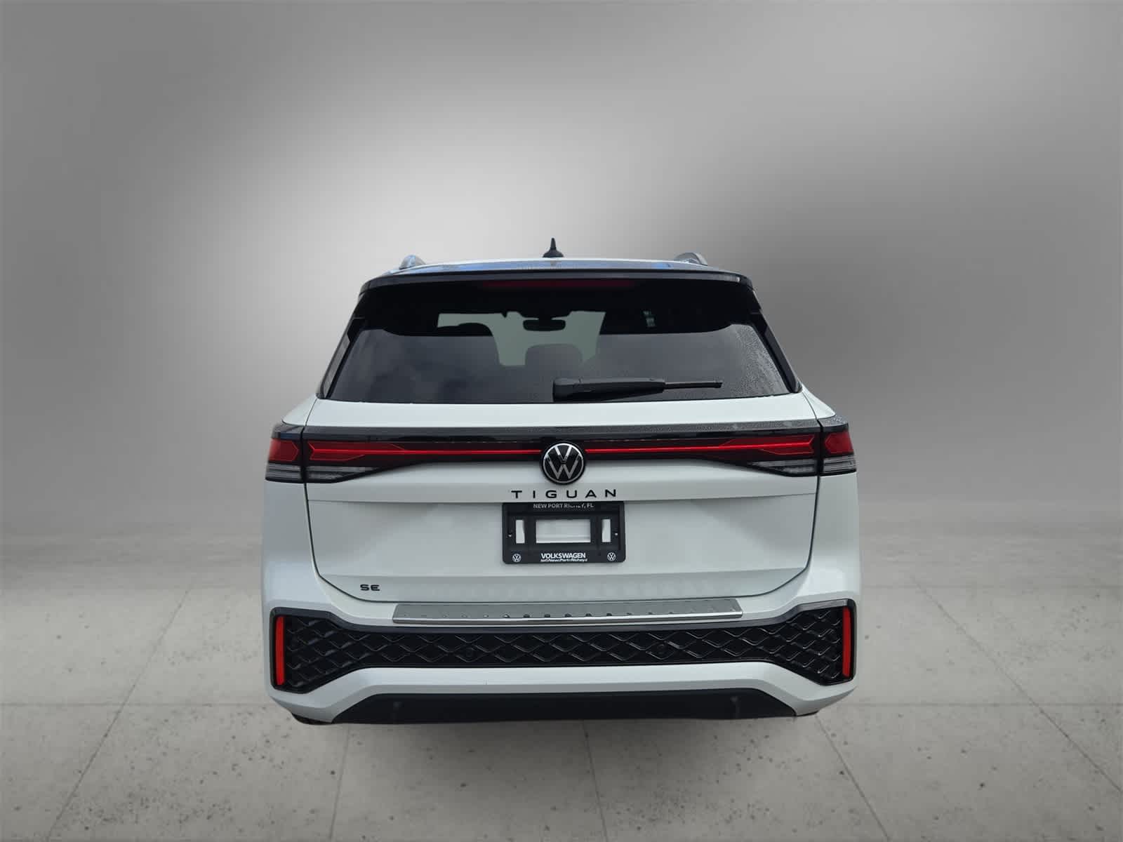 Thumbnail: 2025 Volkswagen Tiguan - 7