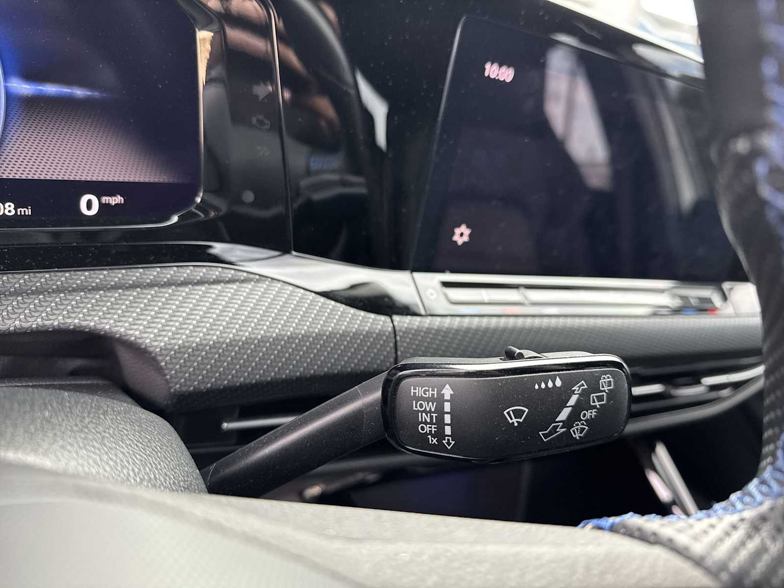 Thumbnail: 2023 Volkswagen Golf - 33