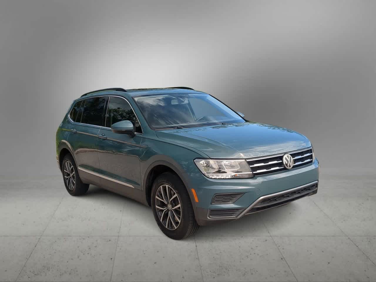 Thumbnail: 2020 Volkswagen Tiguan - 2