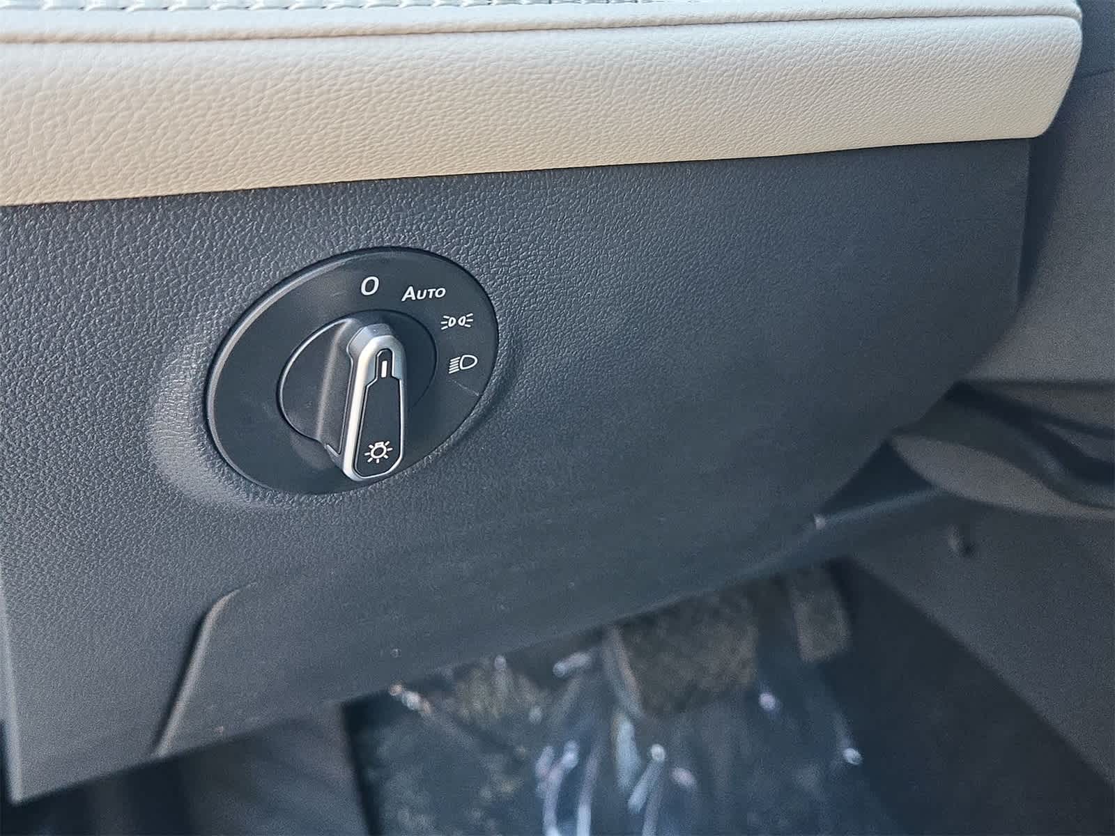 Thumbnail: 2025 Volkswagen Taos - 35