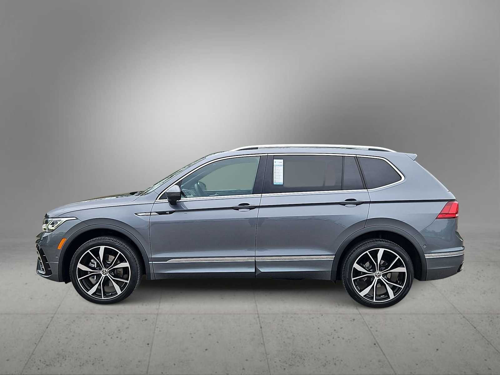 Thumbnail: 2024 Volkswagen Tiguan - 5