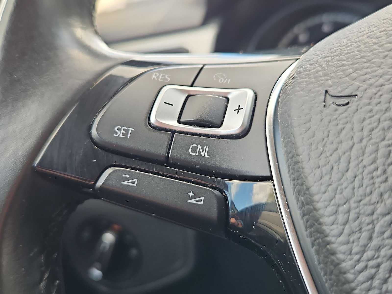 Thumbnail: 2018 Volkswagen Atlas - 24