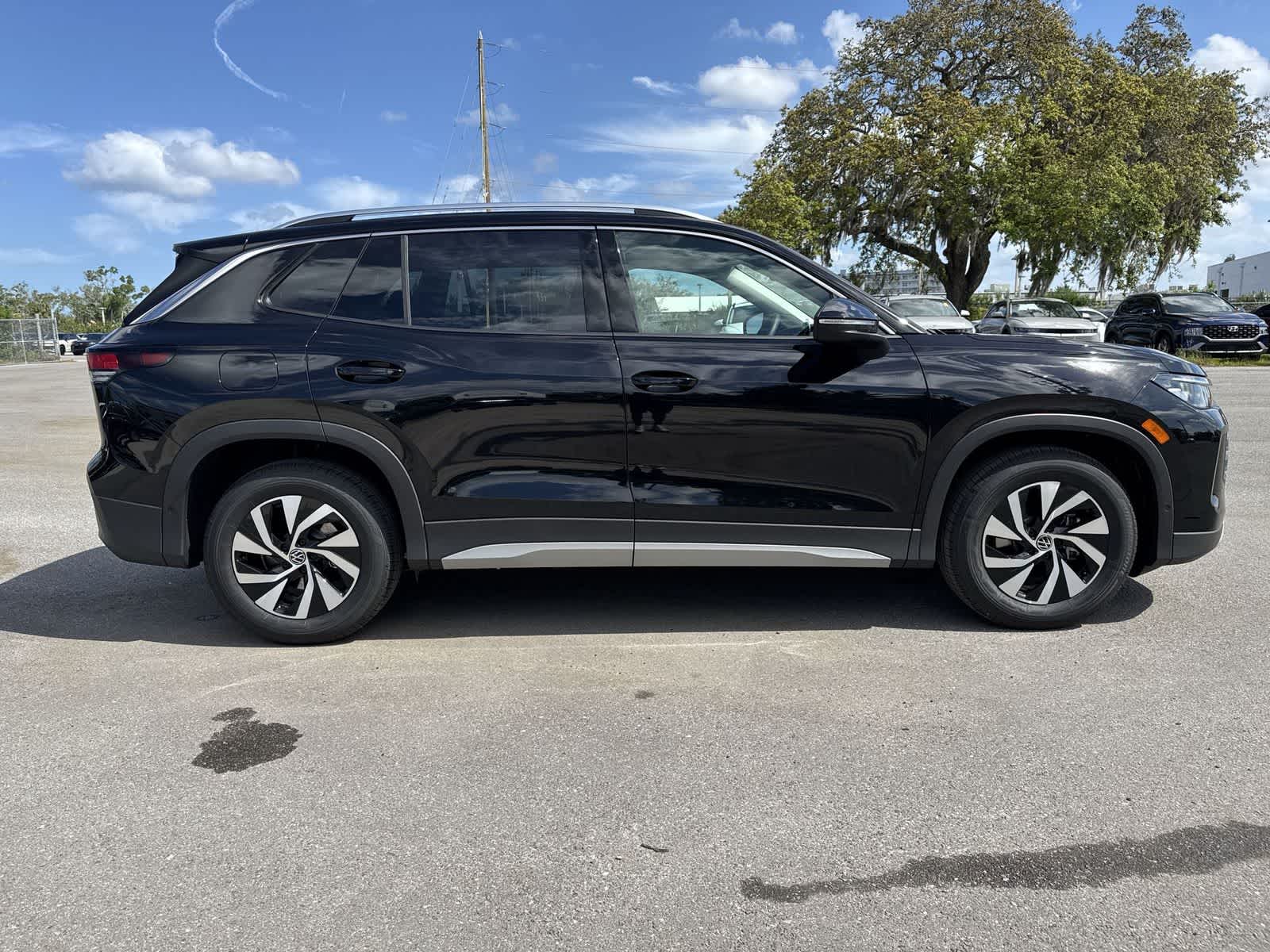 Thumbnail: 2026 Volkswagen Tiguan - 7