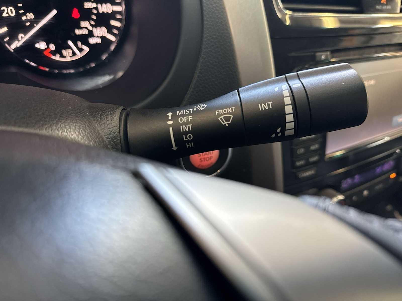 Thumbnail: 2015 Nissan Altima - 26