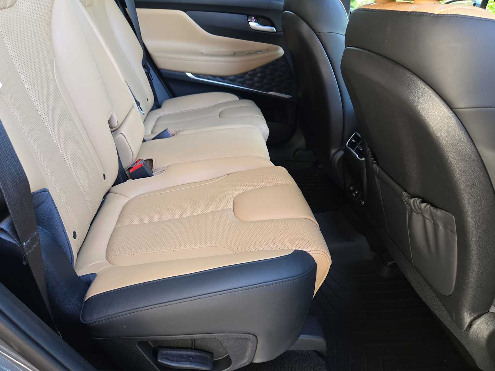 Thumbnail: 2023 Hyundai Santa Fe - 22