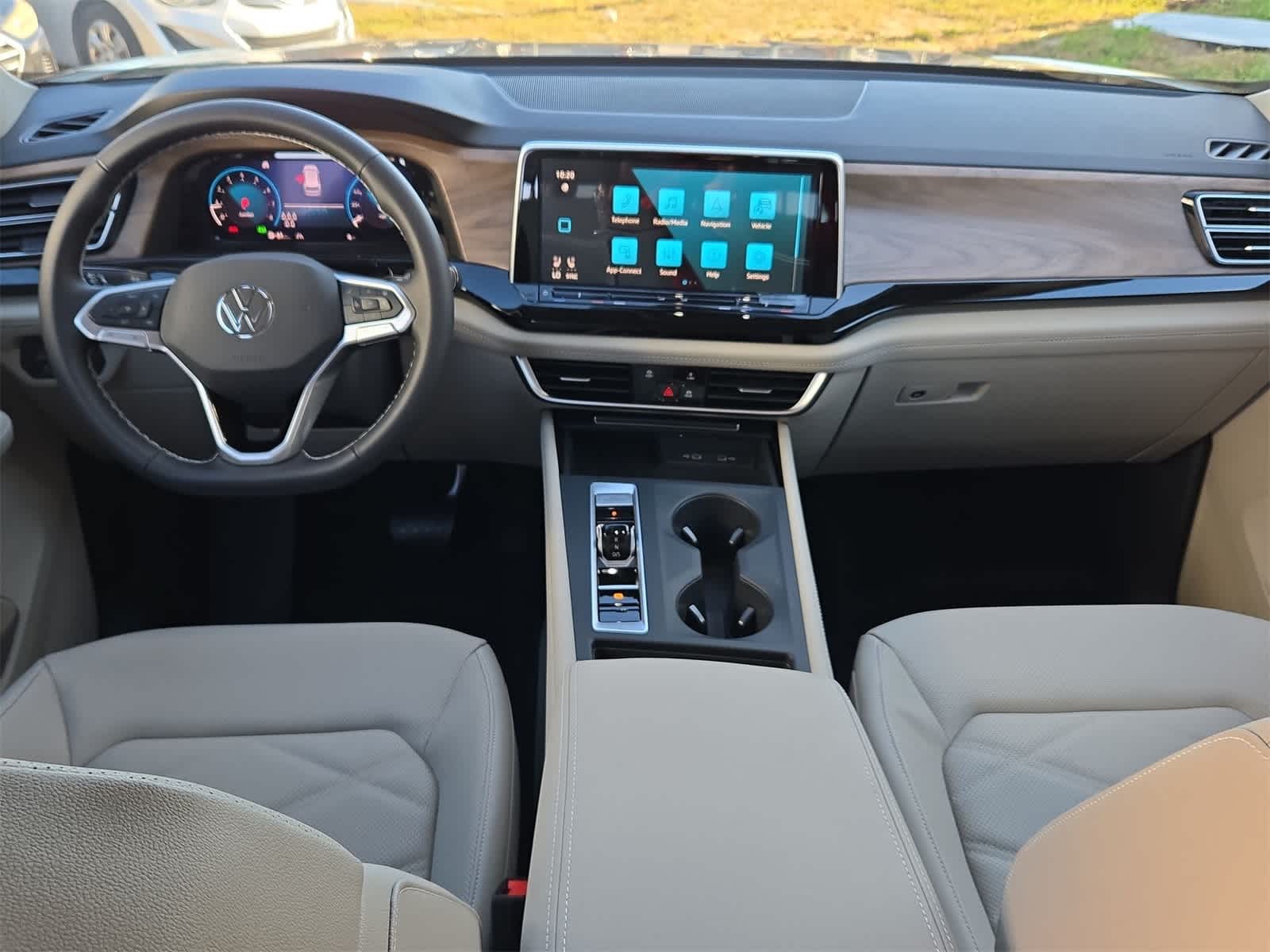 Thumbnail: 2026 Volkswagen Atlas - 16