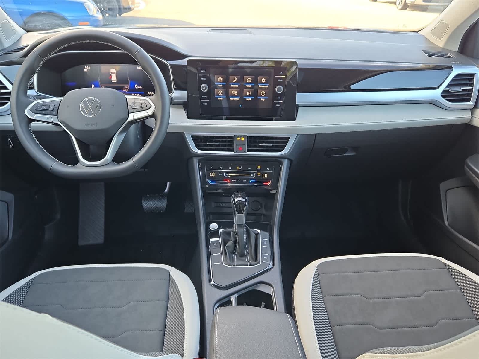 Thumbnail: 2025 Volkswagen Taos - 16