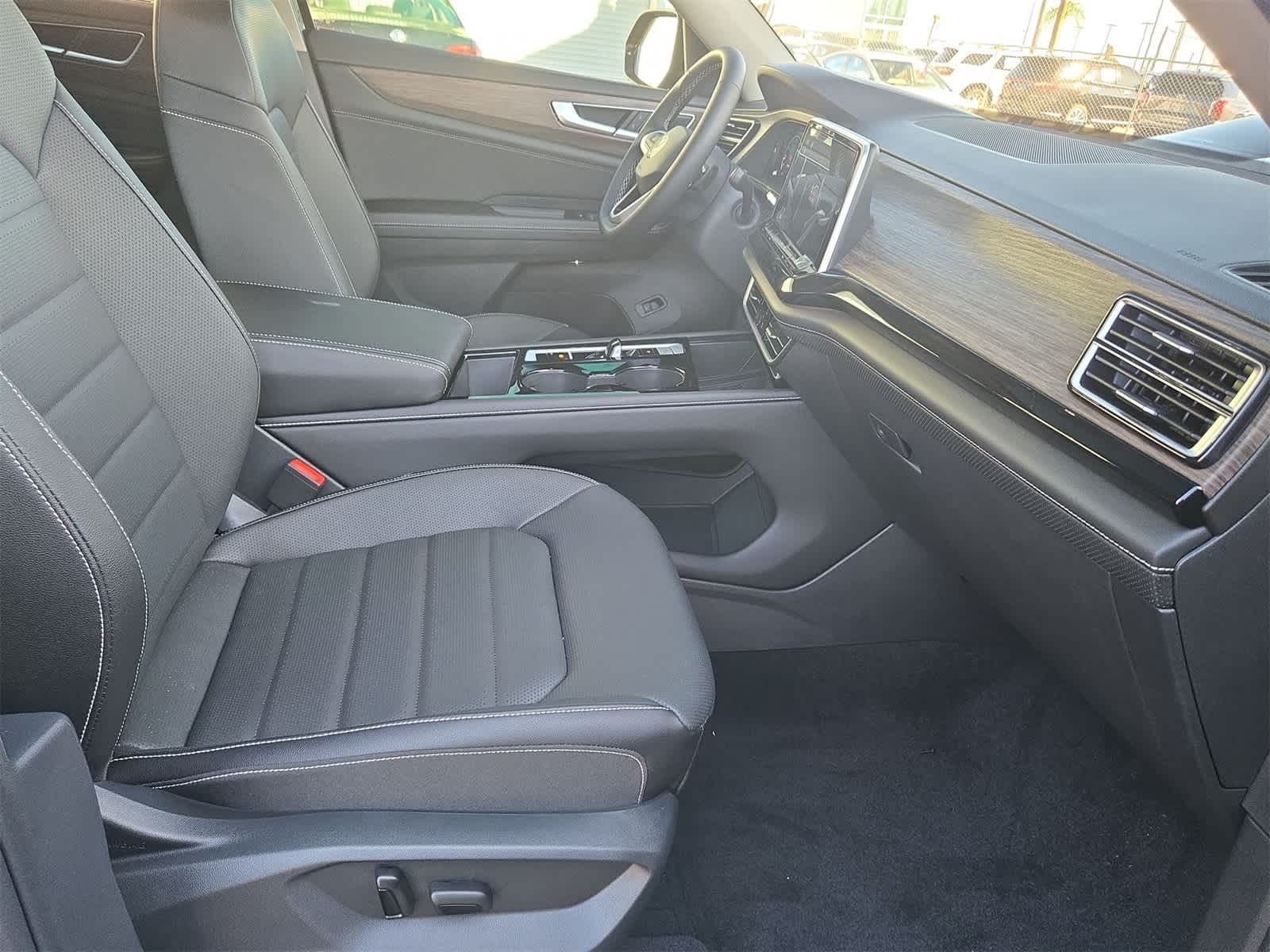 Thumbnail: 2026 Volkswagen Atlas - 22