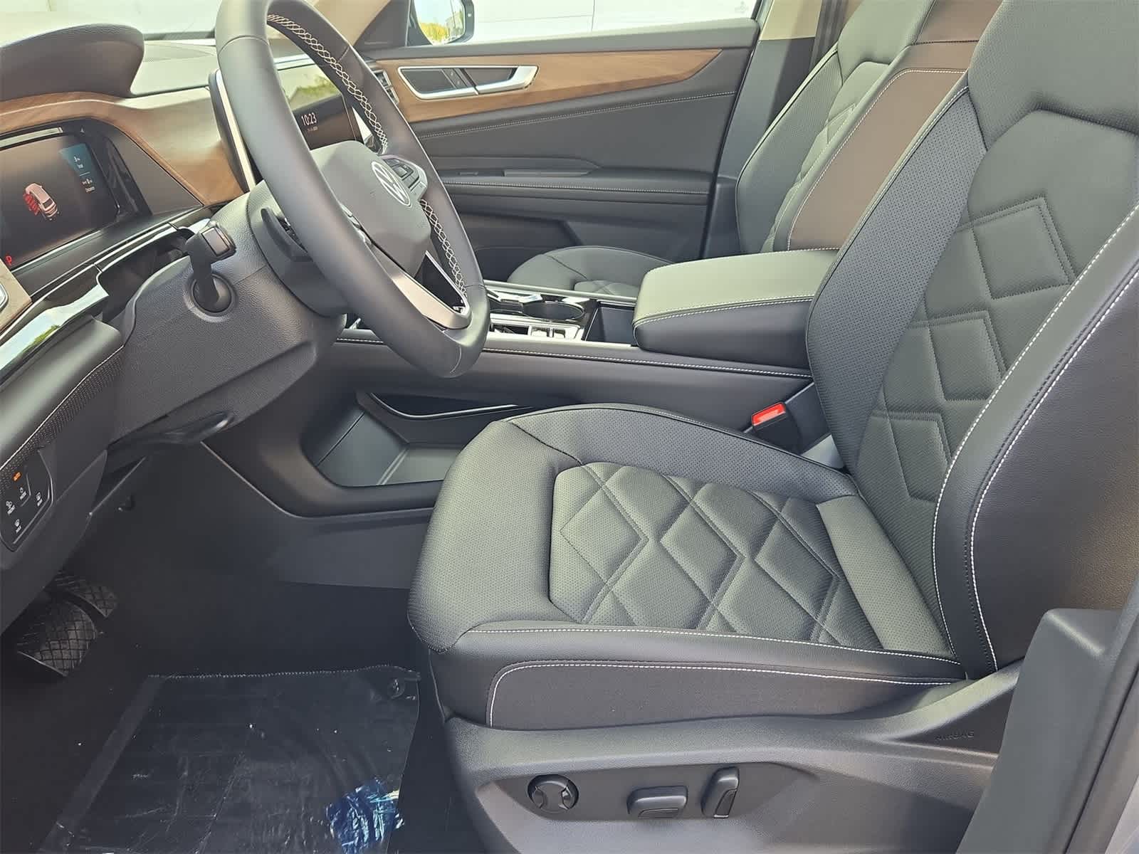 Thumbnail: 2026 Volkswagen Atlas - 17