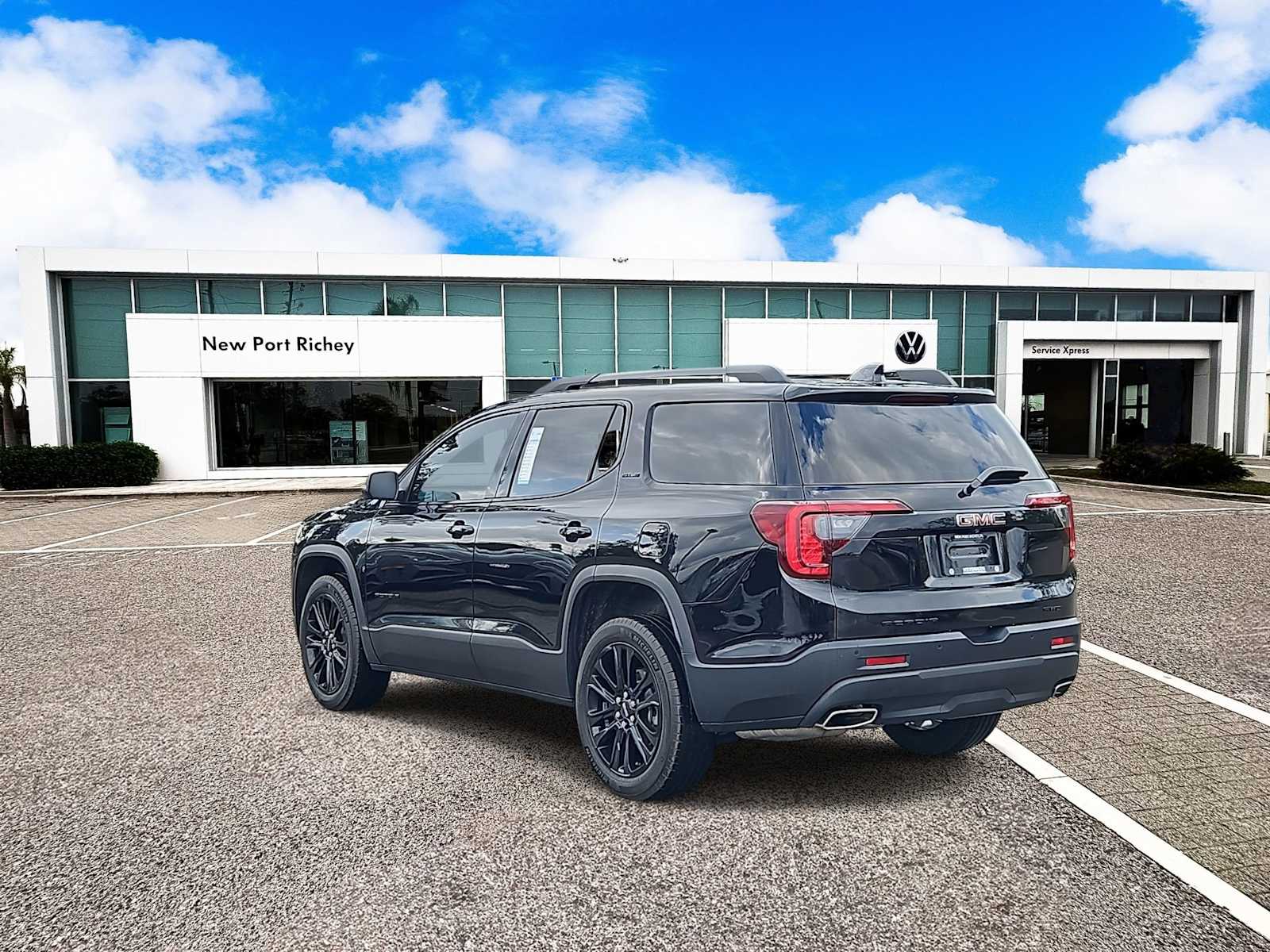 Thumbnail: 2023 GMC Acadia - 6