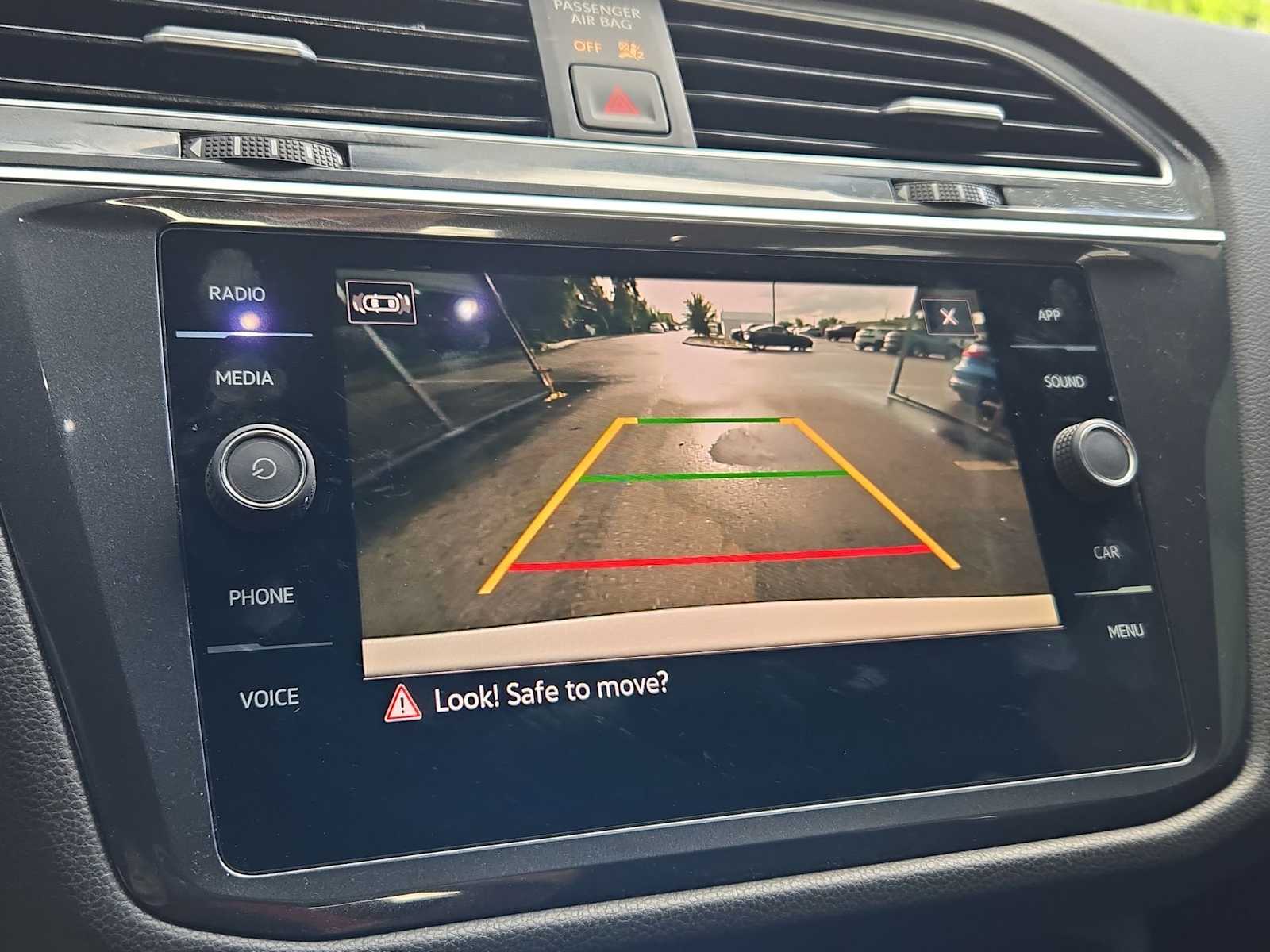 Thumbnail: 2022 Volkswagen Tiguan - 29