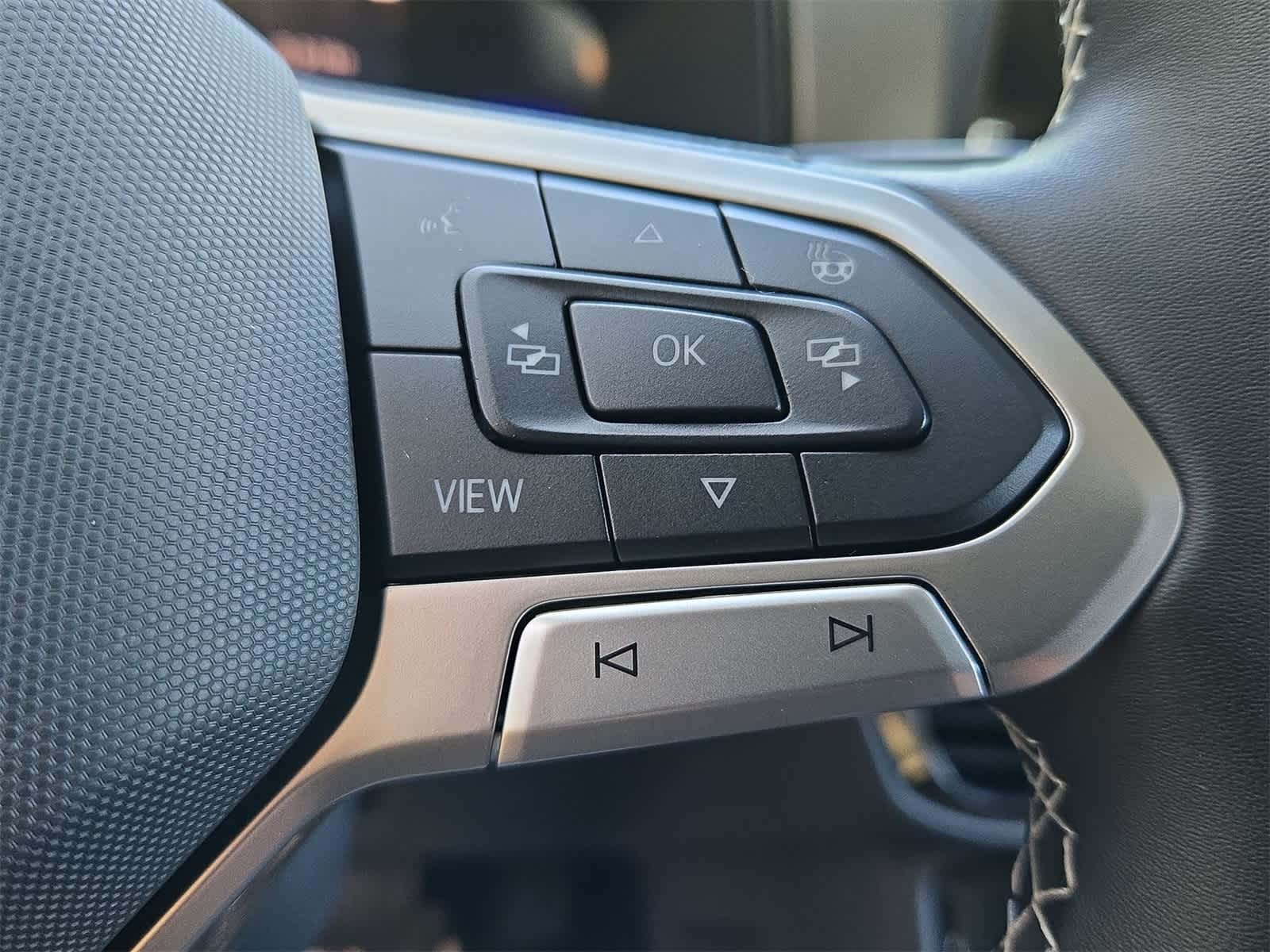 Thumbnail: 2025 Volkswagen Taos - 24