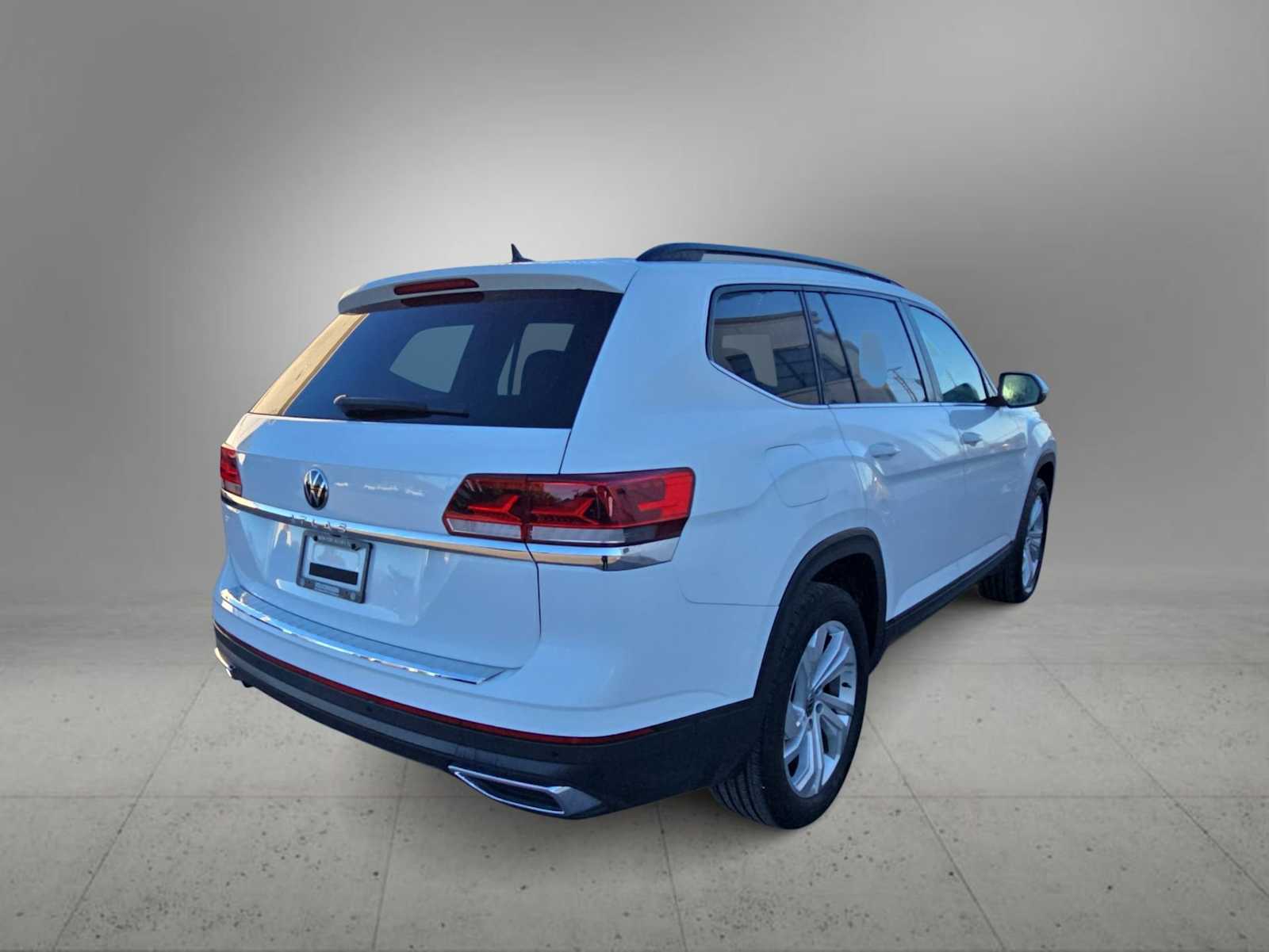 Thumbnail: 2022 Volkswagen Atlas - 8