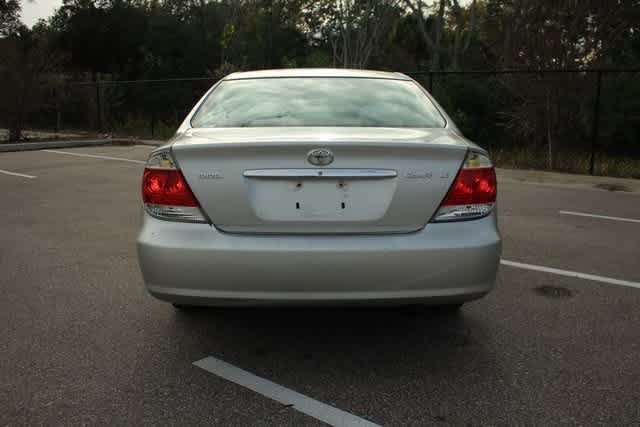 2006 Toyota Camry LE 4
