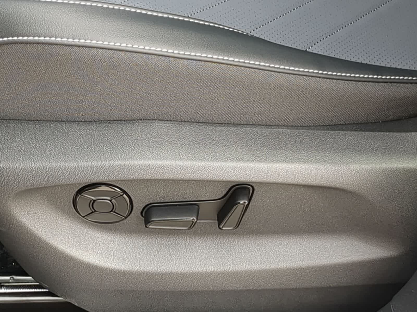 Thumbnail: 2026 Volkswagen Tiguan - 18