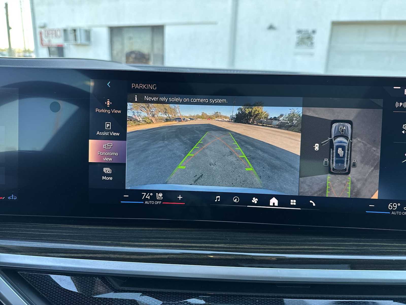 Thumbnail: 2024 BMW X7 - 30