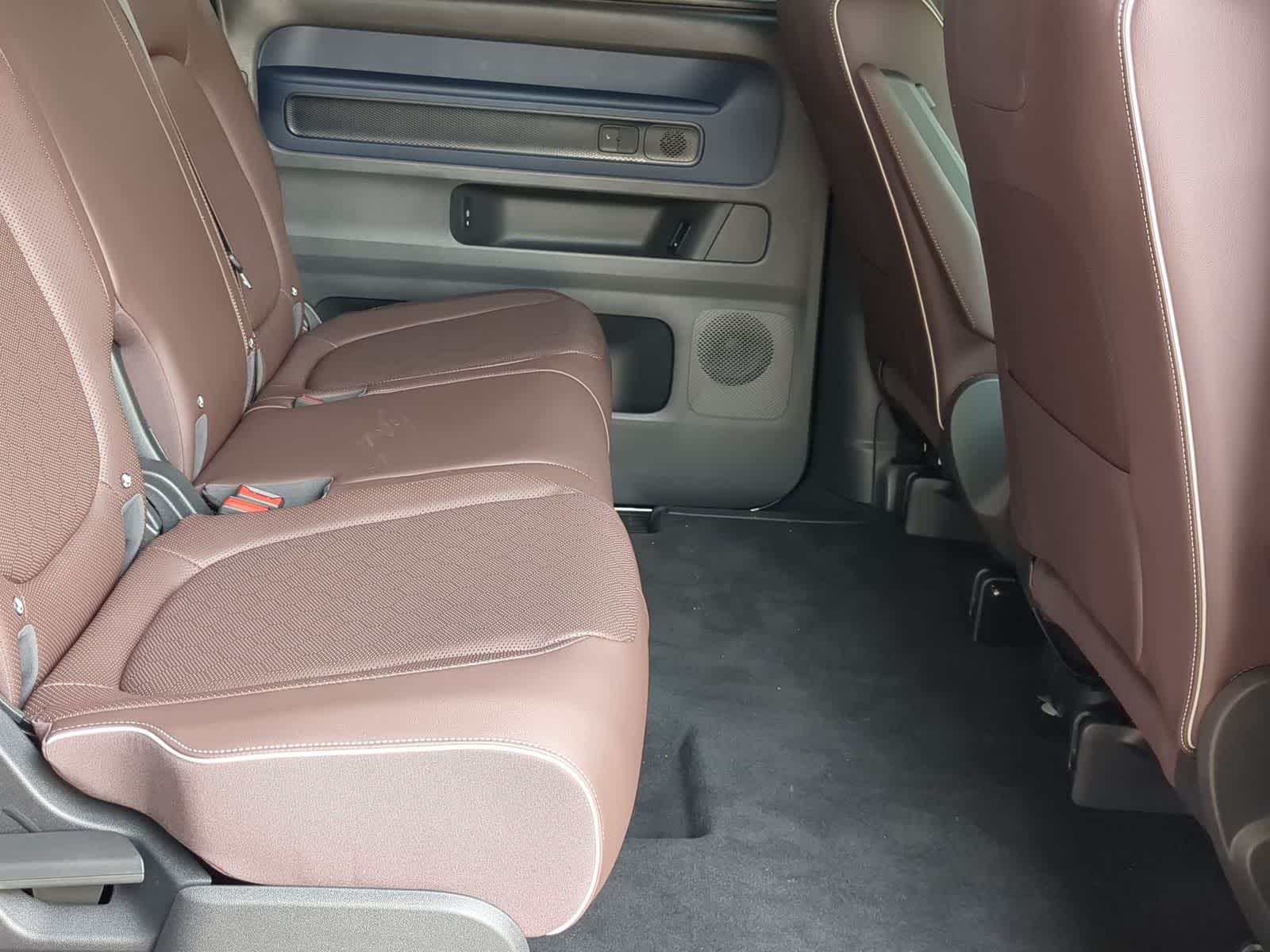 Thumbnail: 2025 Volkswagen ID.Buzz - 20