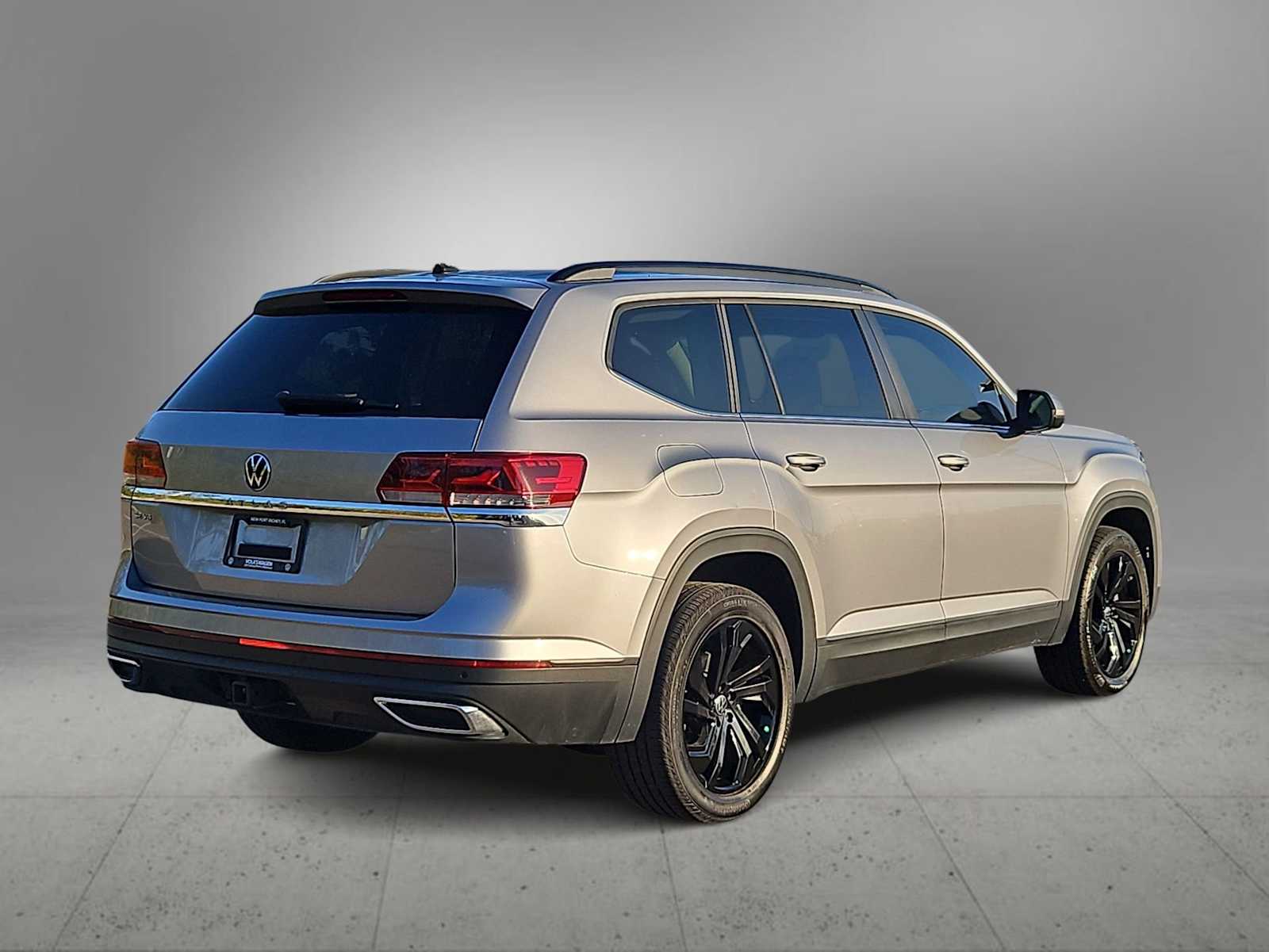 Thumbnail: 2022 Volkswagen Atlas - 8