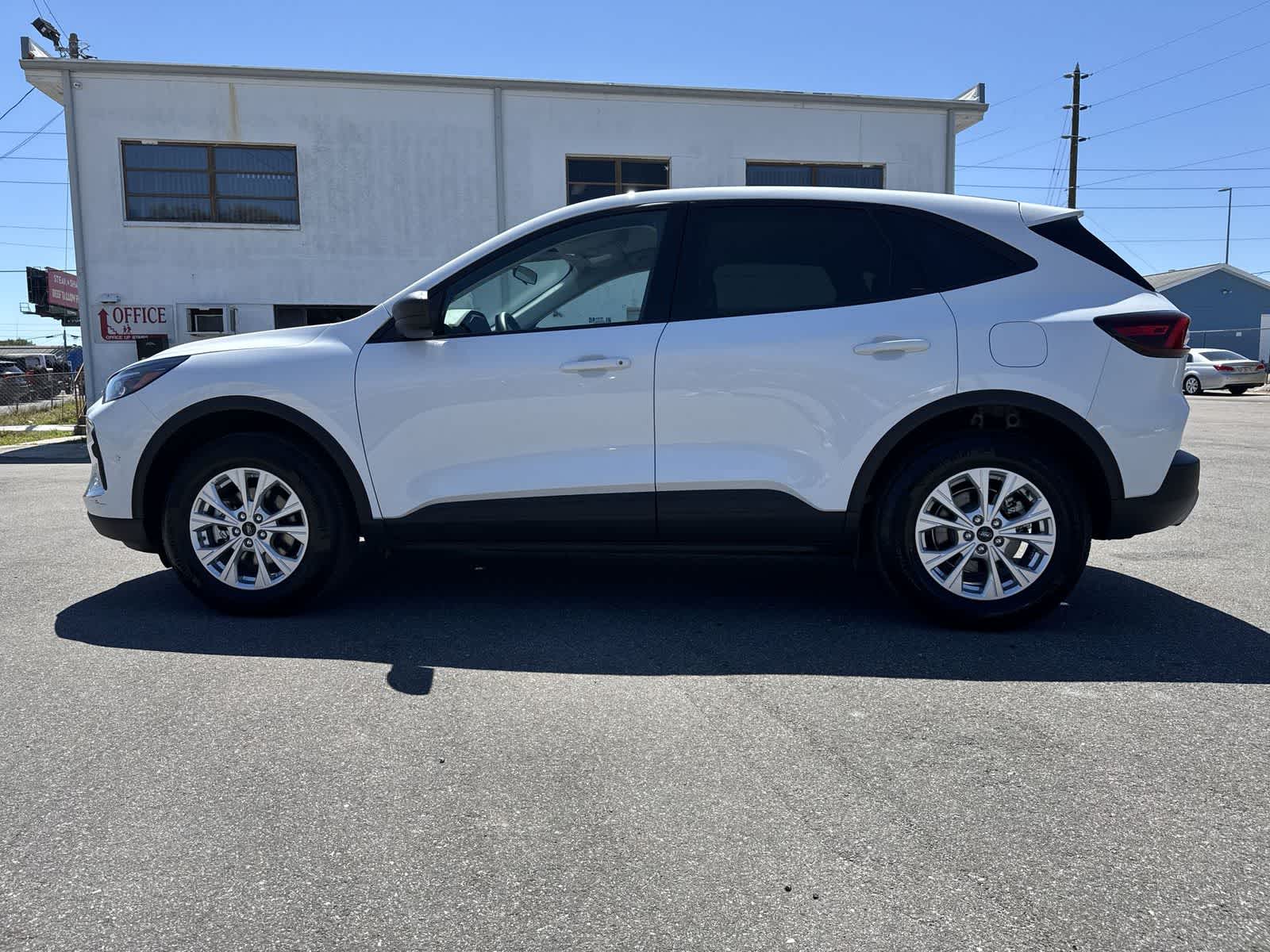 Thumbnail: 2025 Ford Escape - 5