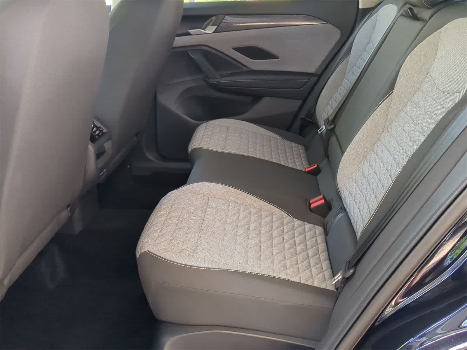 Thumbnail: 2025 Volkswagen Tiguan - 19