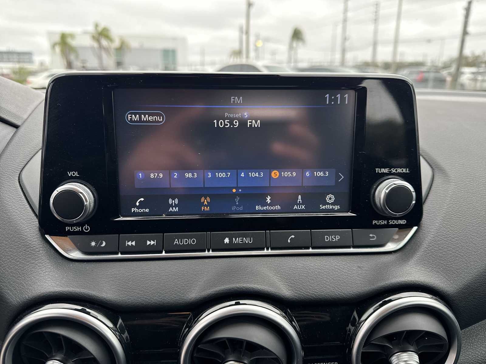 Thumbnail: 2023 Nissan Sentra - 25