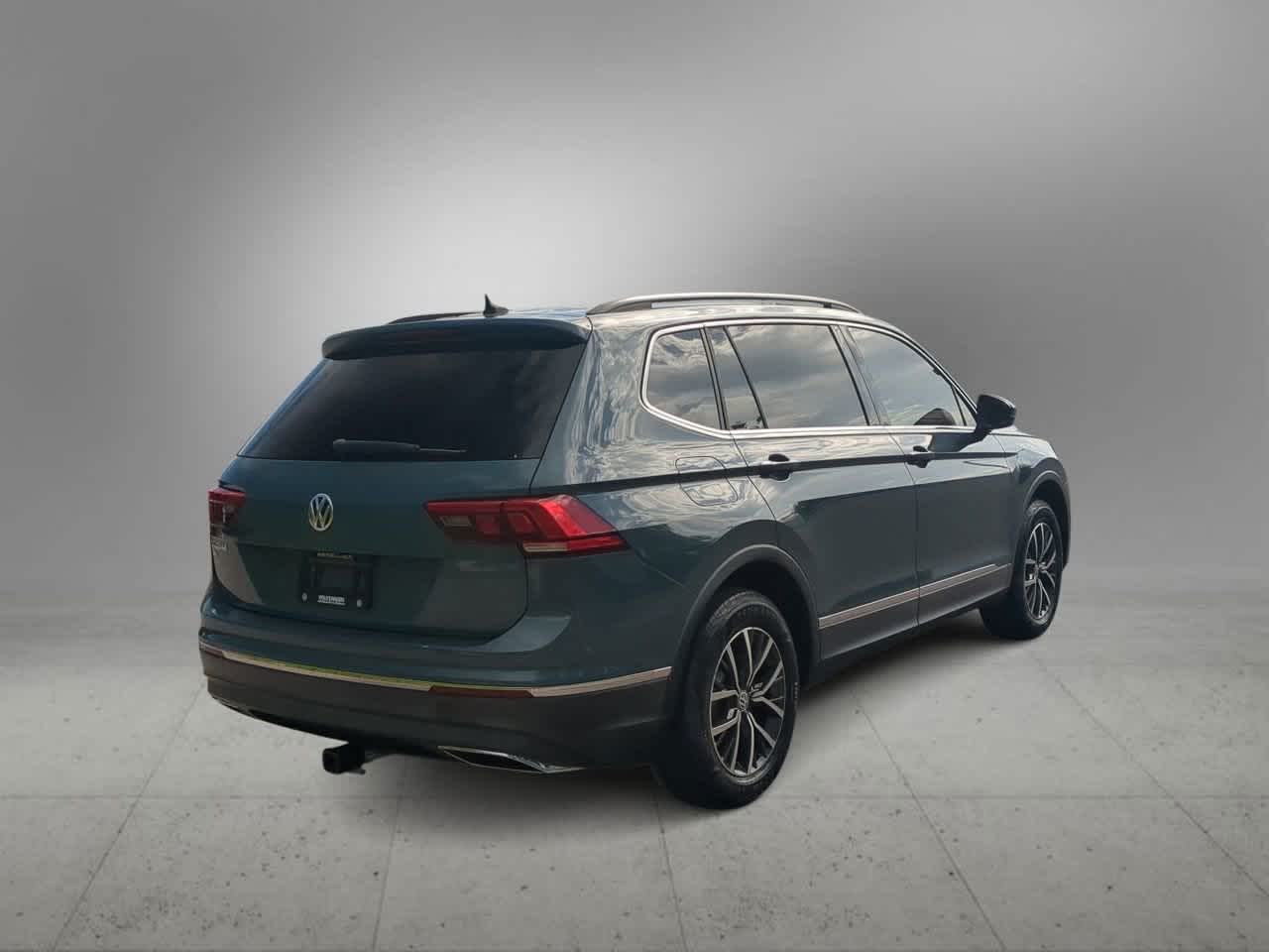 Thumbnail: 2020 Volkswagen Tiguan - 8