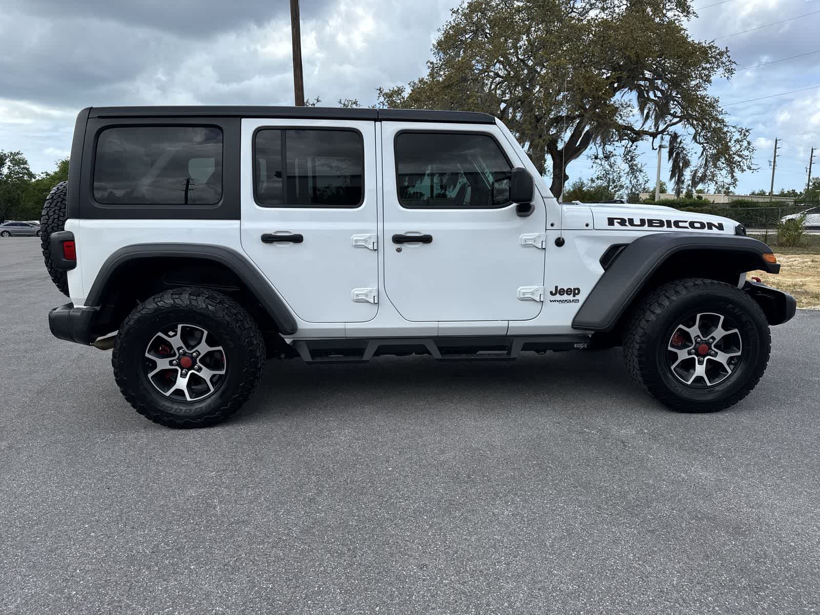 Thumbnail: 2021 Jeep Wrangler - 18