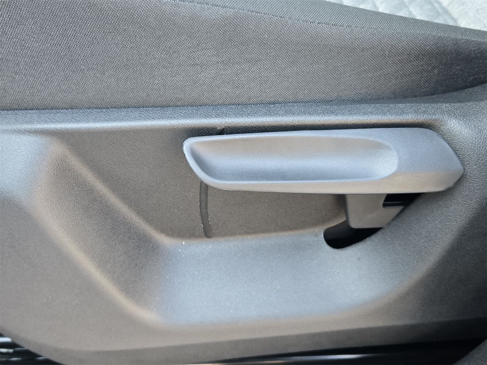 Thumbnail: 2025 Volkswagen Tiguan - 18