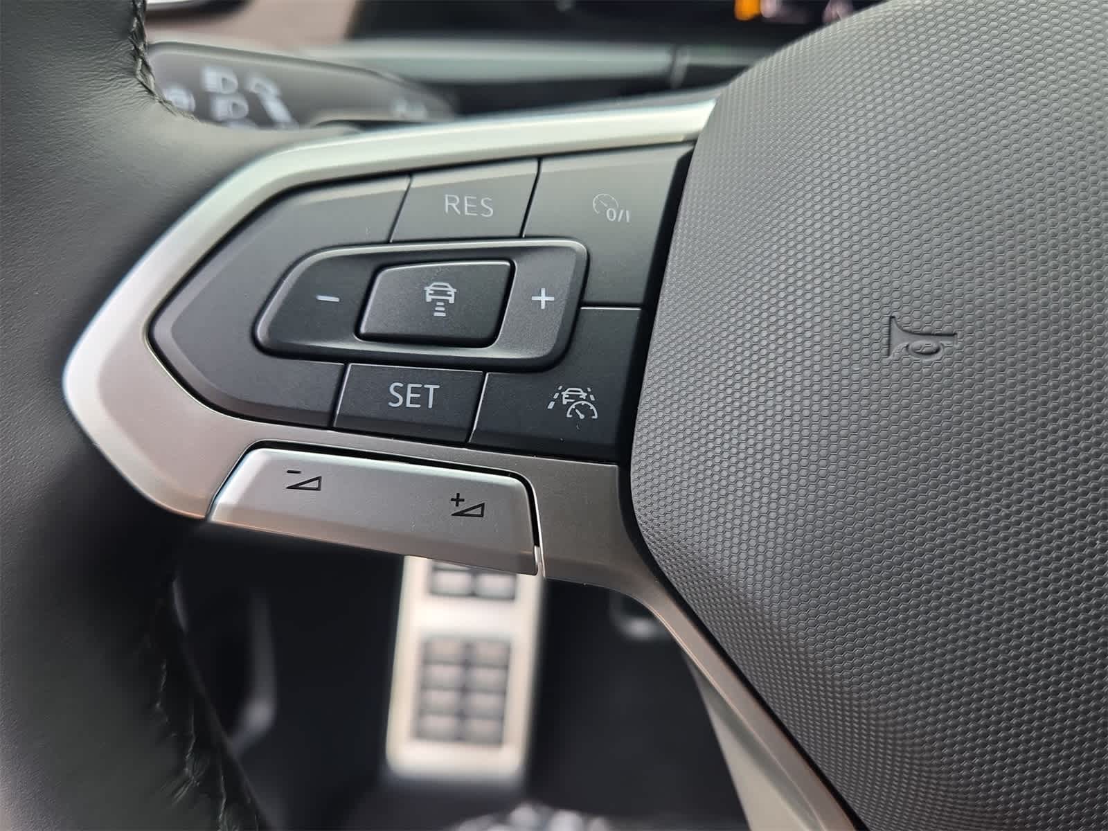 Thumbnail: 2026 Volkswagen Atlas - 25