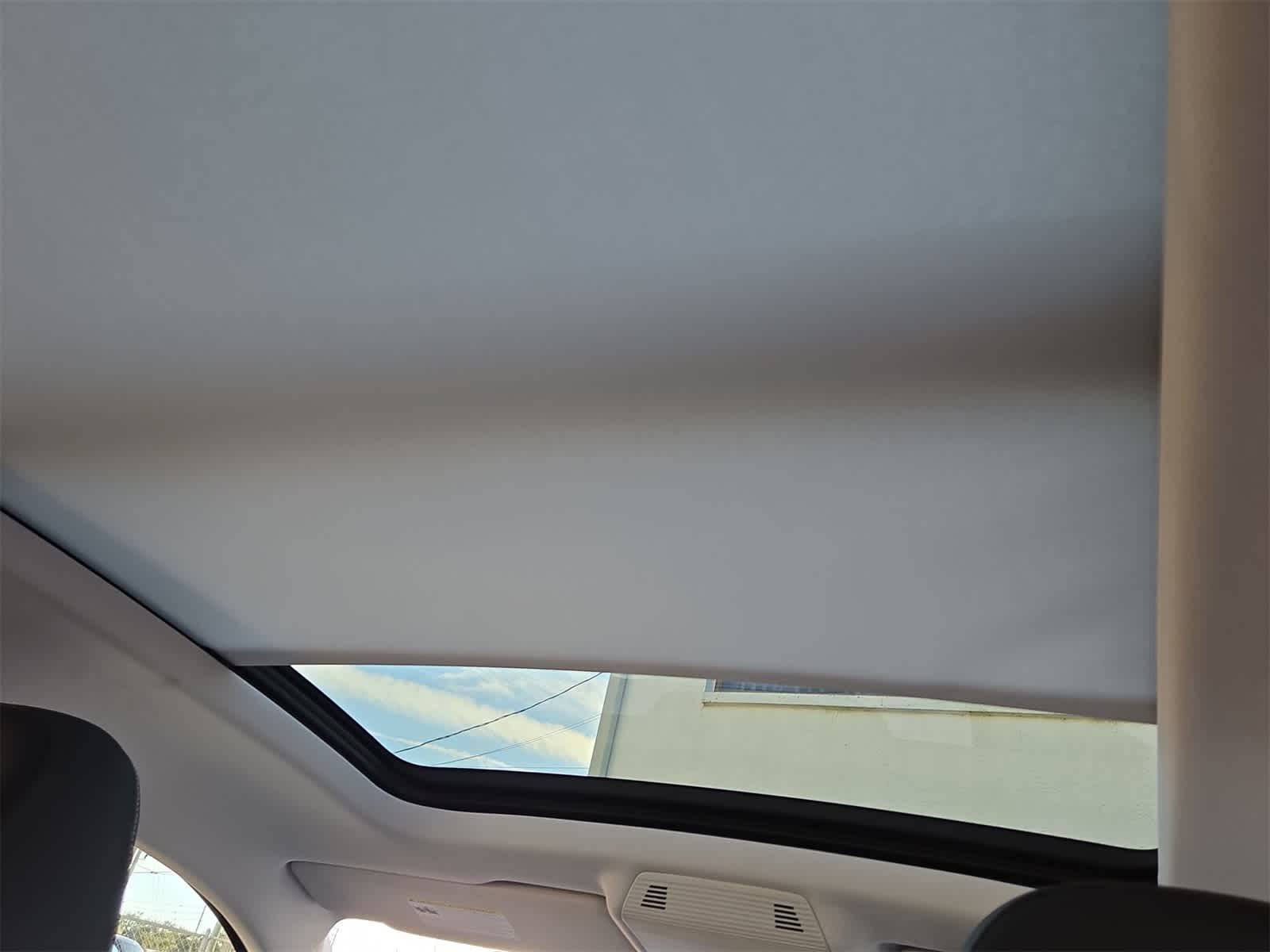 Thumbnail: 2025 Volkswagen Tiguan - 23