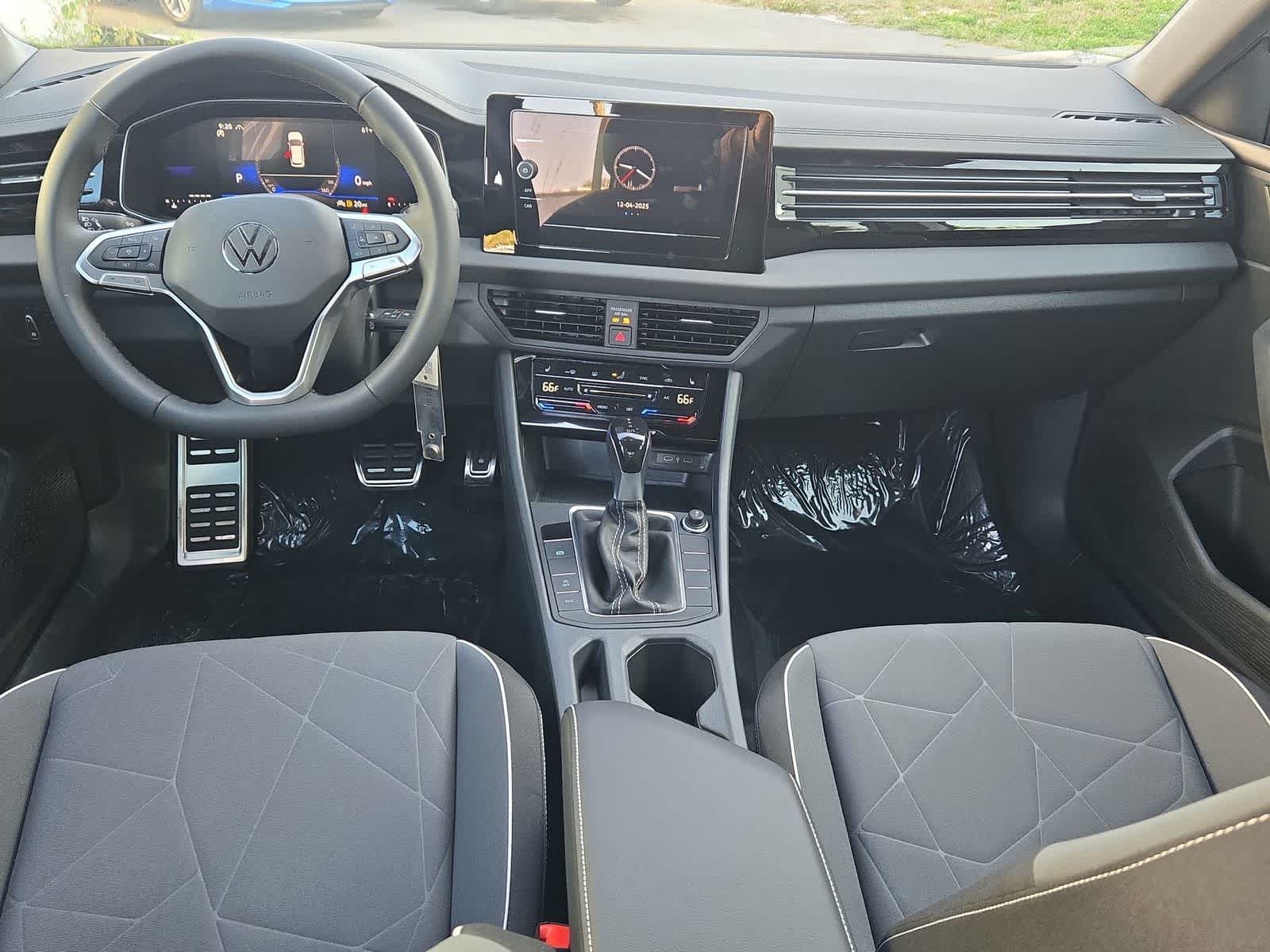 Thumbnail: 2026 Volkswagen Jetta - 16