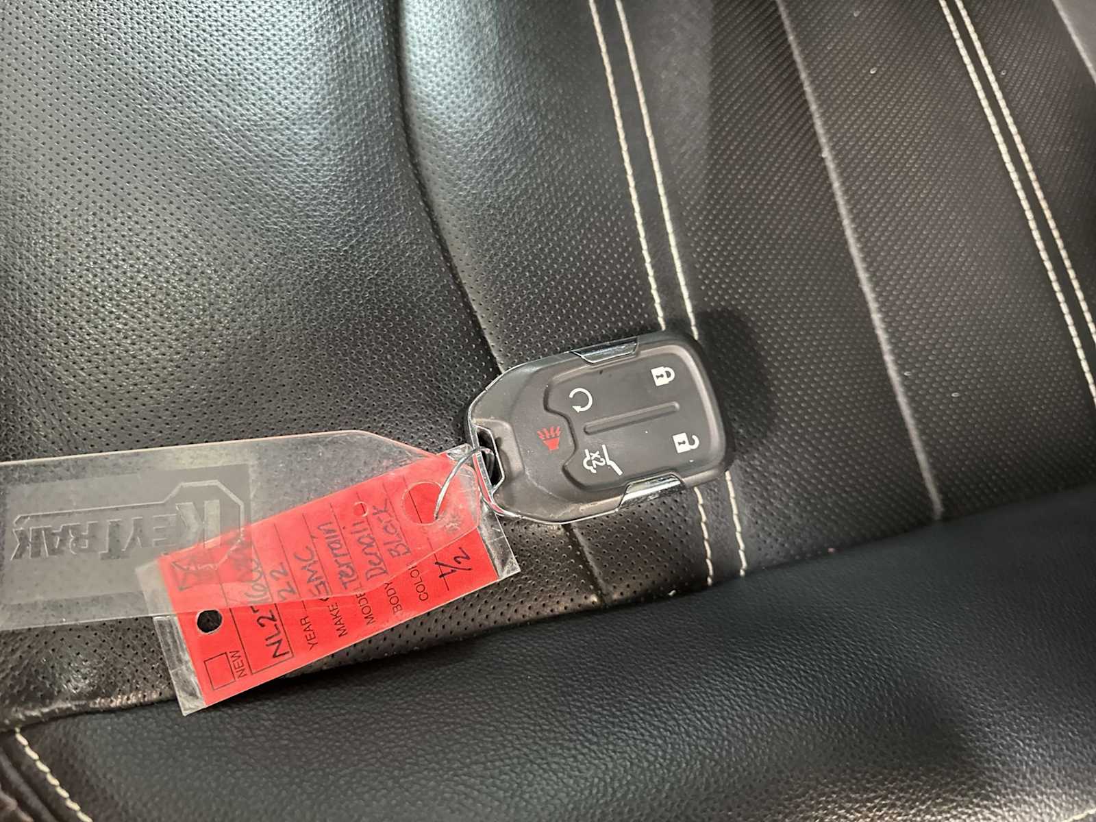 Thumbnail: 2022 GMC Terrain - 35