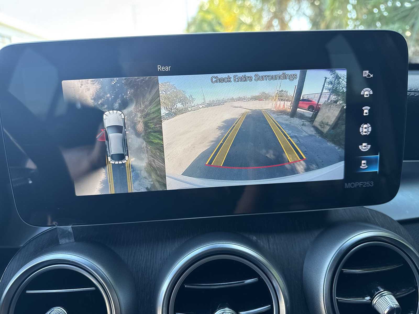 Thumbnail: 2020 Mercedes-Benz GLC - 27