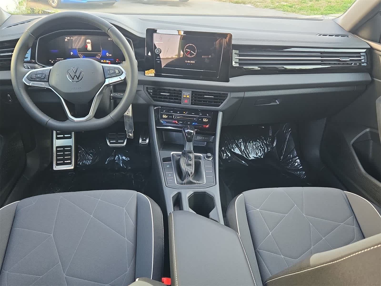 Thumbnail: 2026 Volkswagen Jetta - 16