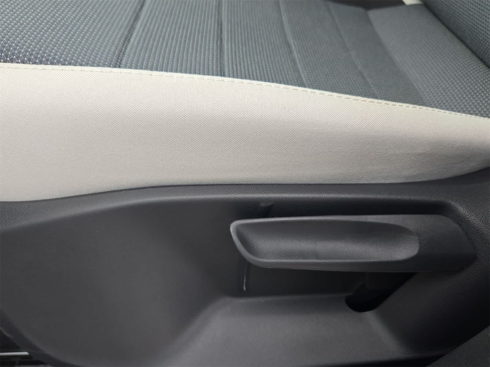 Thumbnail: 2025 Volkswagen Taos - 18