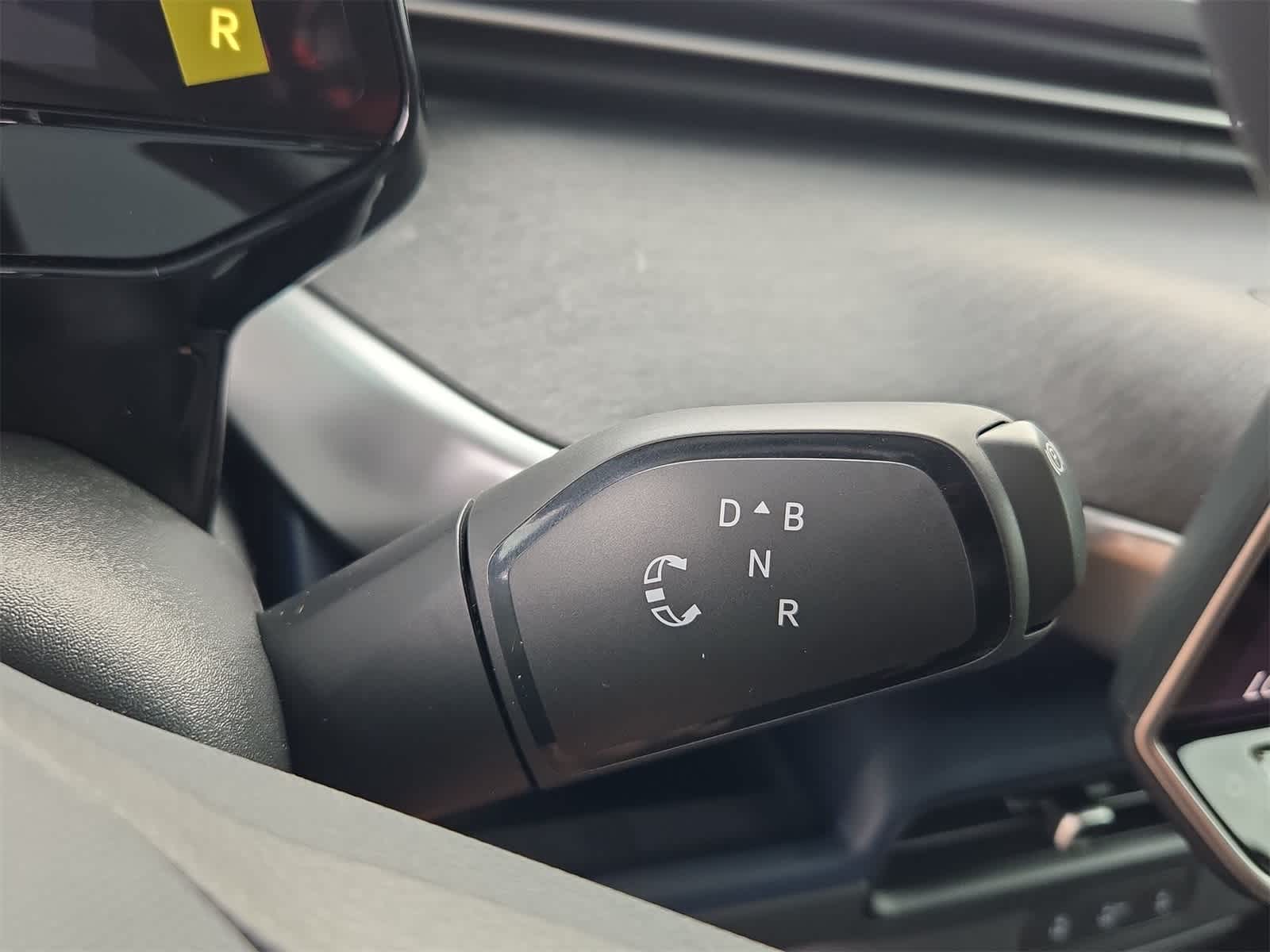 Thumbnail: 2025 Volkswagen ID.Buzz - 31