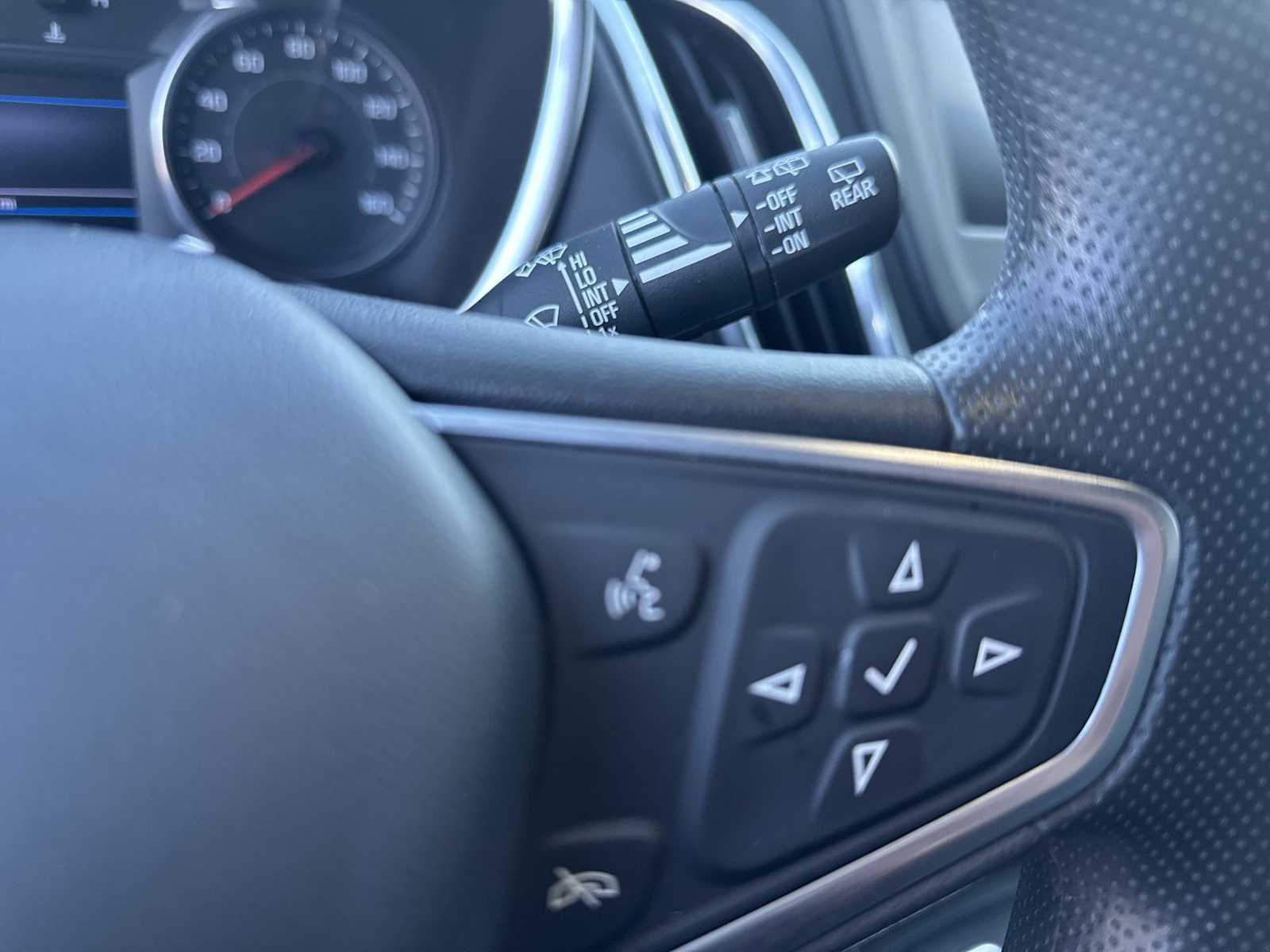 Thumbnail: 2023 Chevrolet Equinox - 25