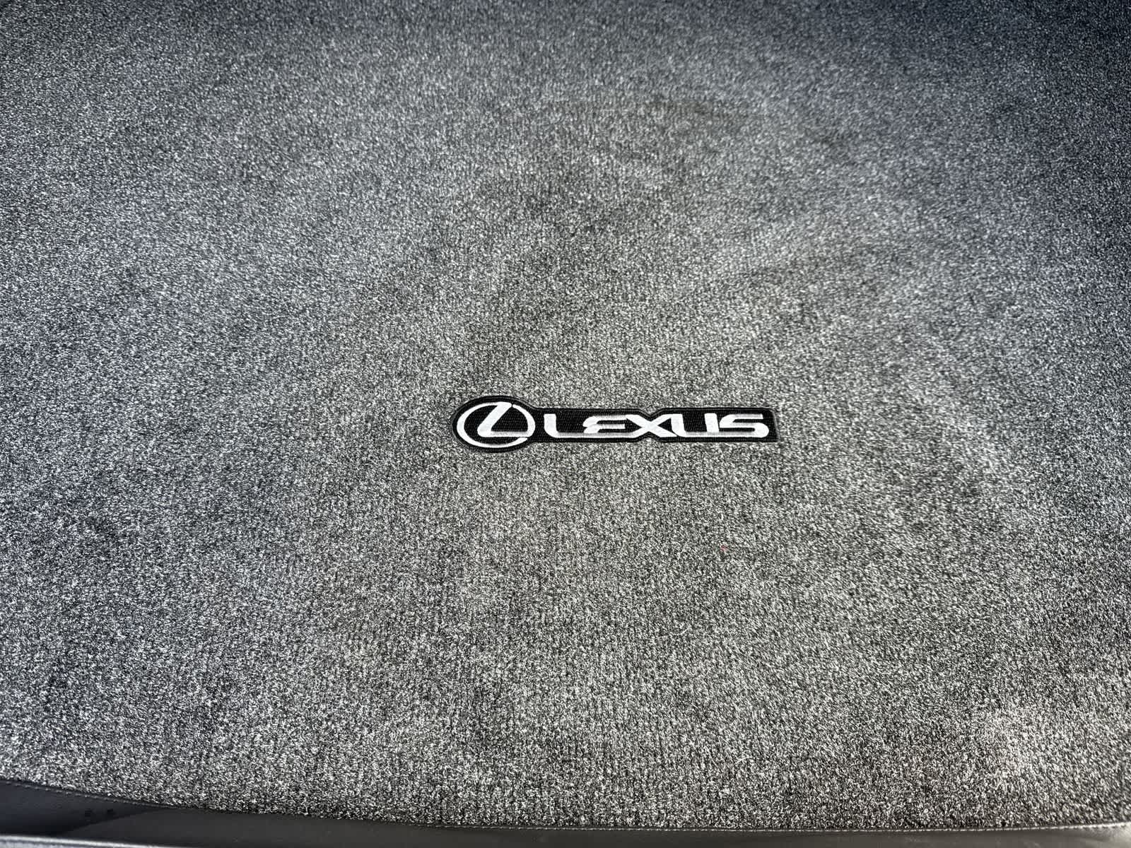 Thumbnail: 2021 Lexus ES - 43