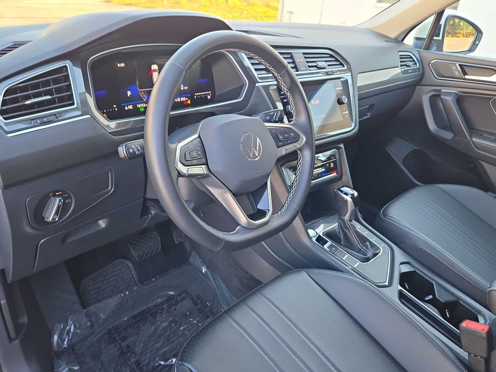 Thumbnail: 2024 Volkswagen Tiguan - 10