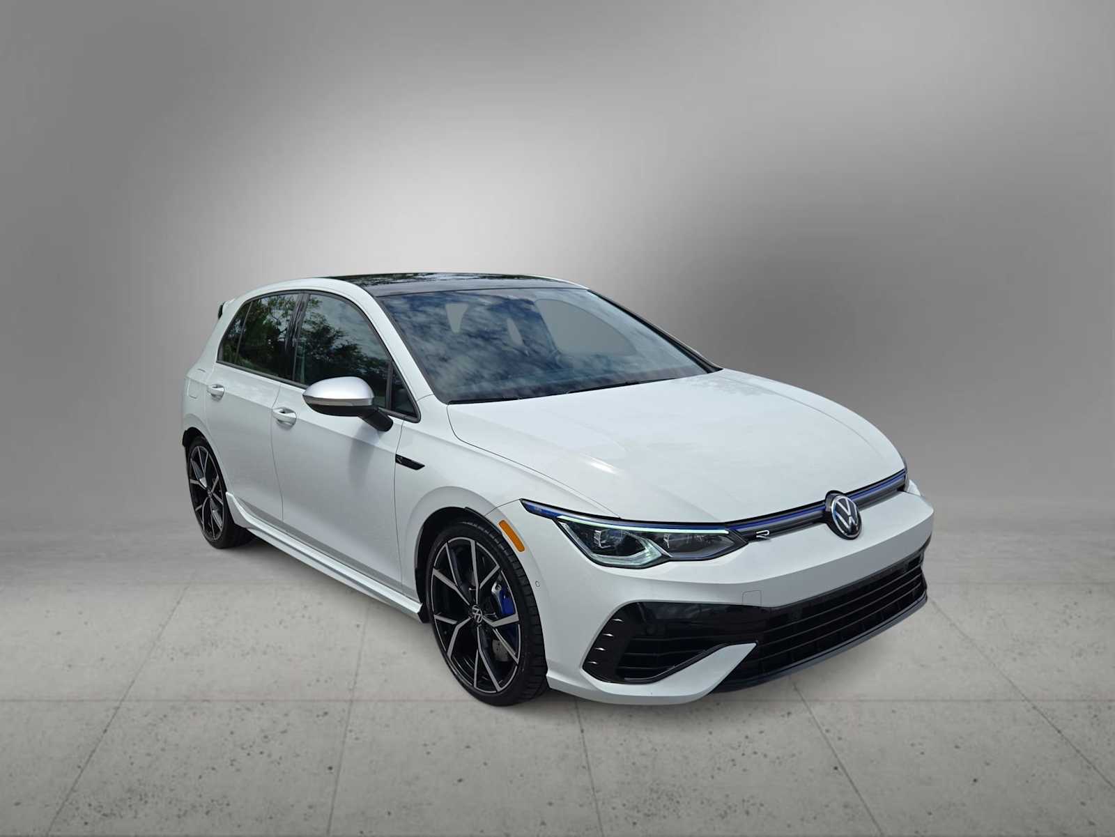 Thumbnail: 2022 Volkswagen Golf - 2